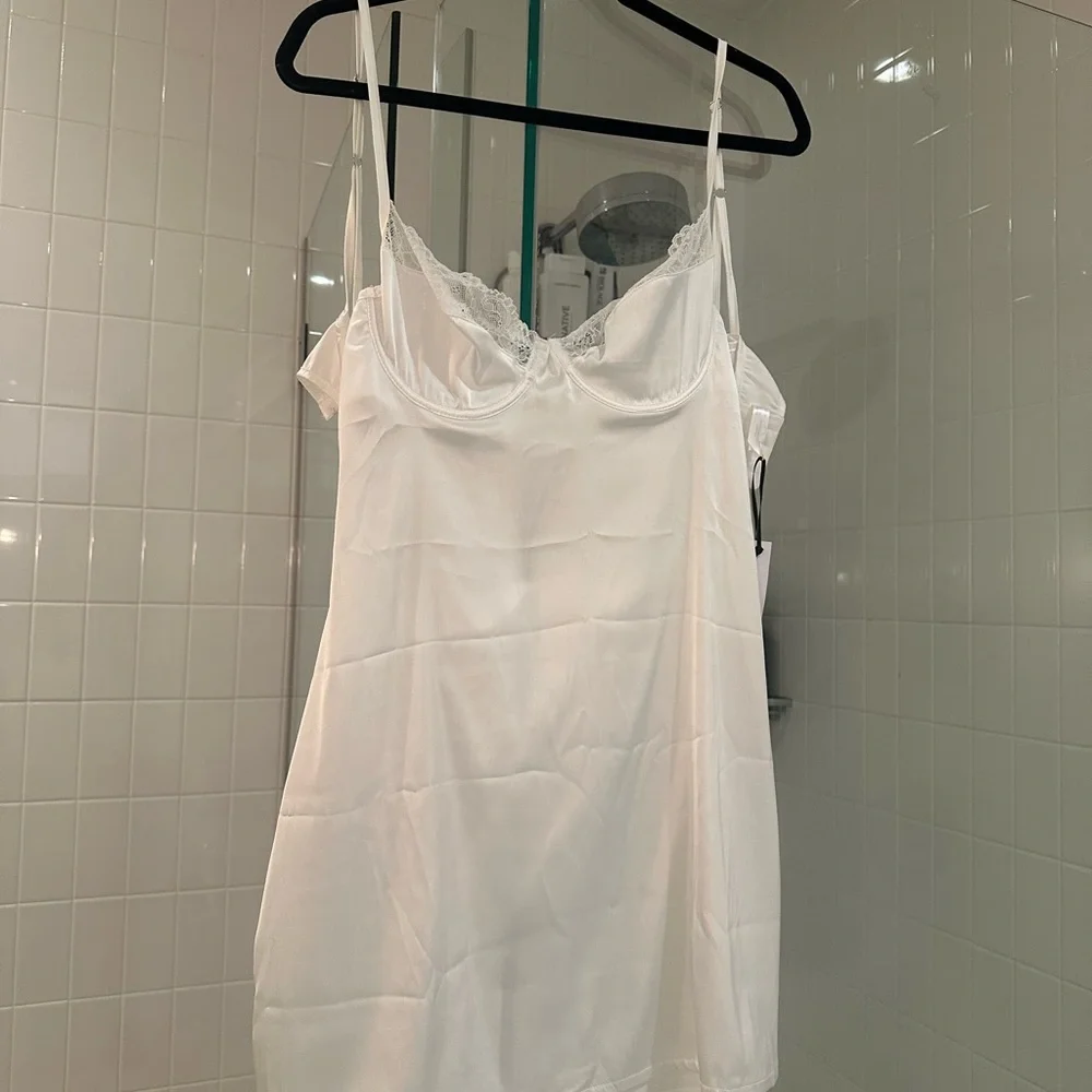 KAT THE LABEL Ivory Chemise Slip - Picture 5 of 6